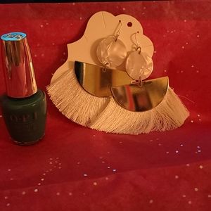 Shell tassle earrings